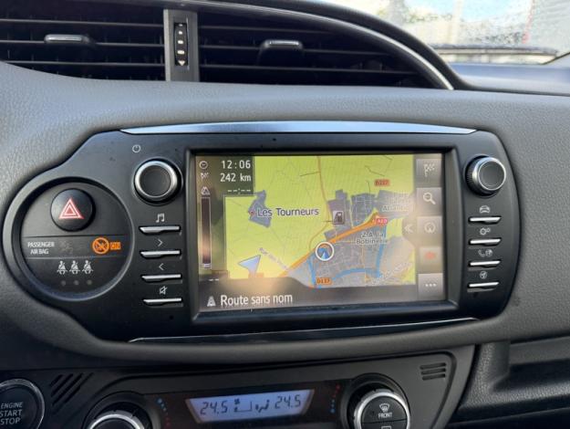 TOYOTA Yaris 70 VVT-i Ultimate  