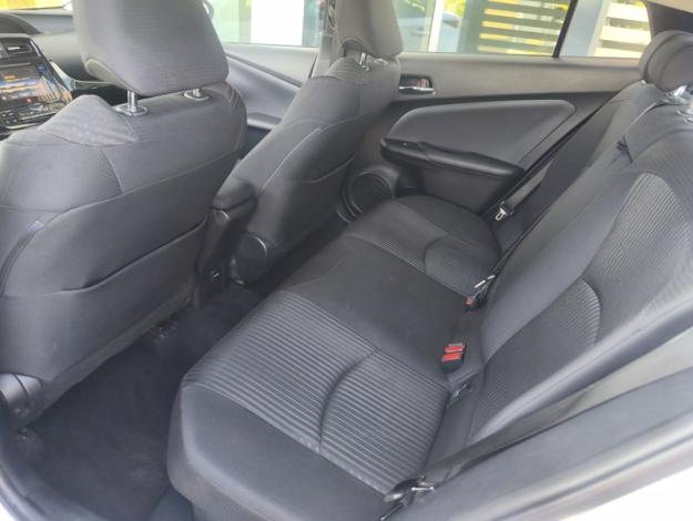 TOYOTA Prius Lounge  1.8 122 ch 