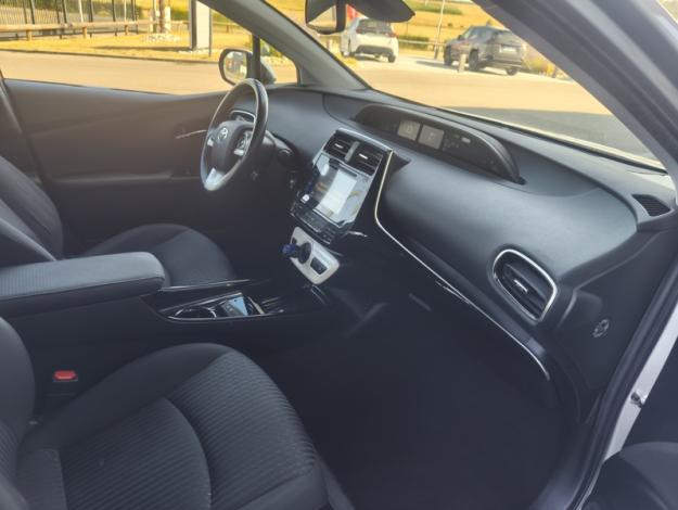 TOYOTA Prius Lounge  1.8 122 ch 