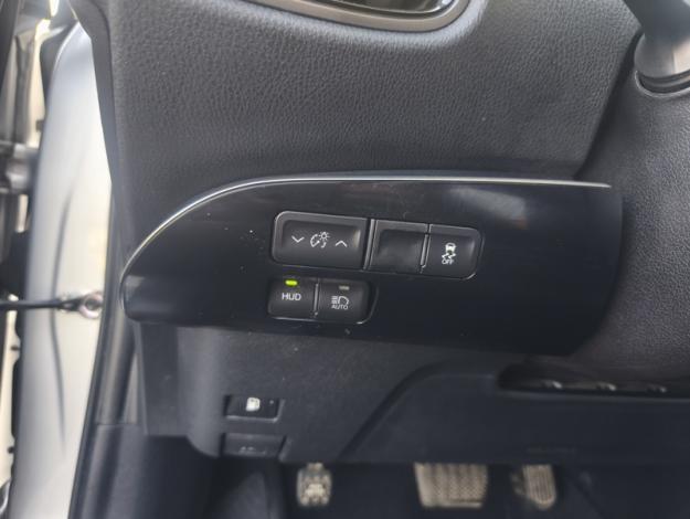 TOYOTA Prius Lounge  1.8 122 ch 