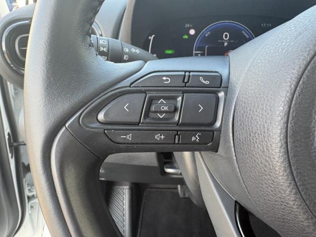 TOYOTA Yaris Hybride 116h Design  1.5 116 ch 