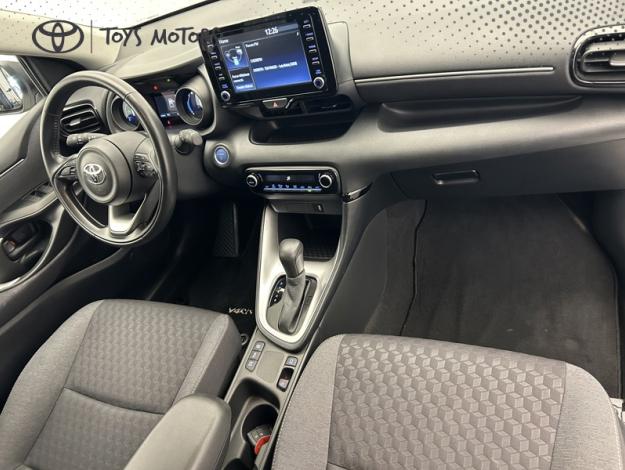 TOYOTA Yaris 116h Design  PACK CONFORT