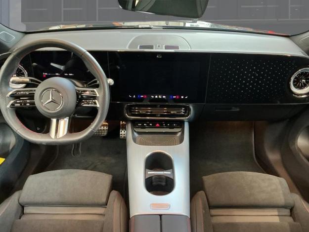 MERCEDES-BENZ CLA 250 + Coupé AMG Pack Night Attelage  