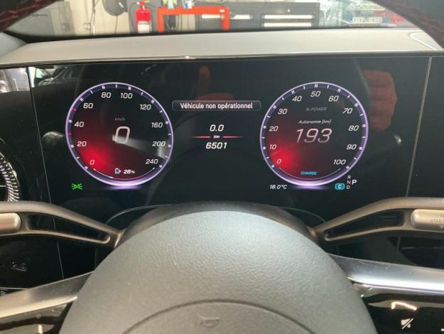 MERCEDES-BENZ CLA 250 + Coupé AMG Pack Night Attelage  