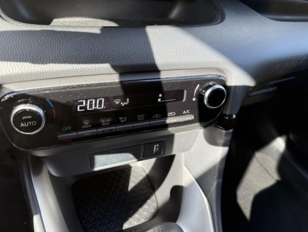 TOYOTA Yaris Hybride 116h Design  Pack
