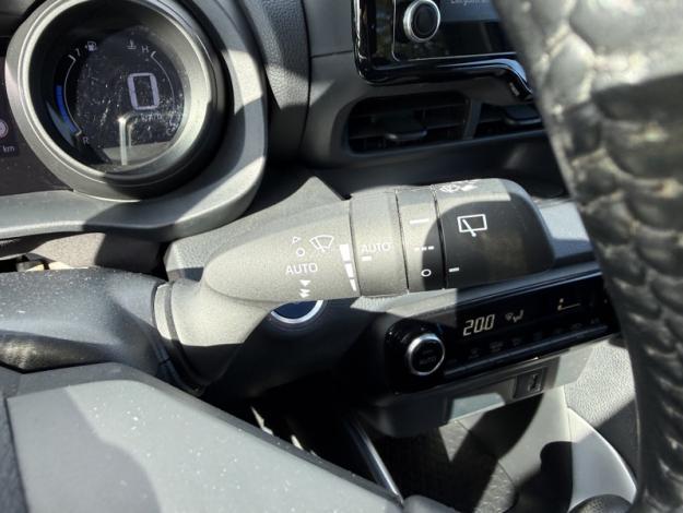 TOYOTA Yaris Hybride 116h Design  Pack