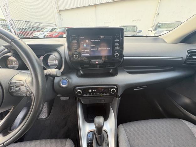TOYOTA Yaris Hybride 116h Design  