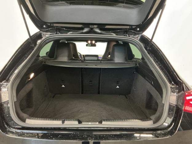 MERCEDES-BENZ CLA 180 d SB AMG Line Attelage  