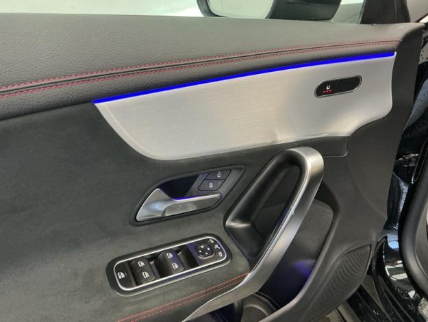 MERCEDES-BENZ CLA 180 d SB AMG Line Attelage  