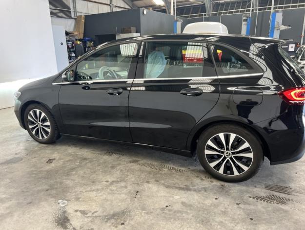 MERCEDES-BENZ B 180 d Business Line  