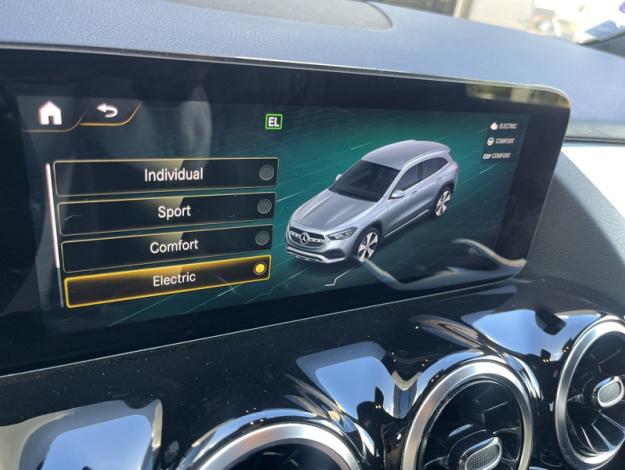 MERCEDES-BENZ GLA 250 e Progressive Line  