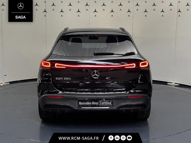 MERCEDES-BENZ EQA 250 AMG Line  