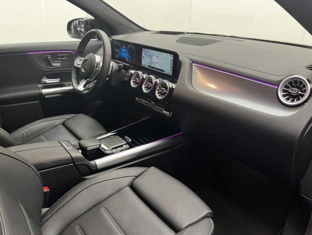 MERCEDES-BENZ EQA 250 AMG Line  