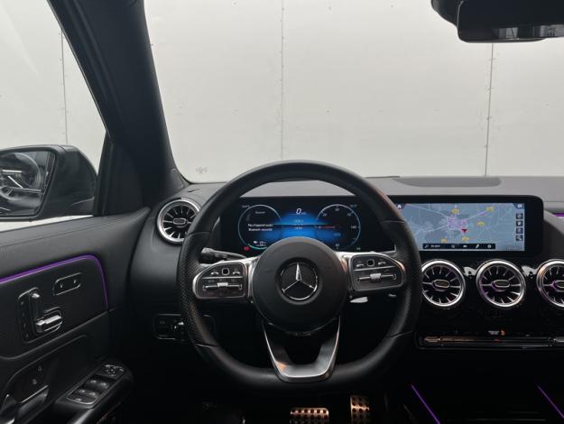 MERCEDES-BENZ EQA 250 AMG Line  