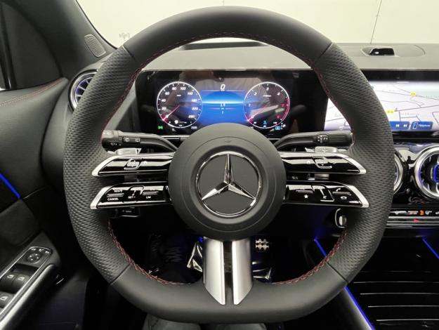 MERCEDES-BENZ GLA 200 d AMG Line  GLA 200 d AMG Line