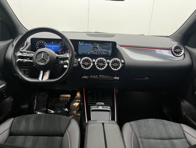 MERCEDES-BENZ GLA 200 d AMG Line  