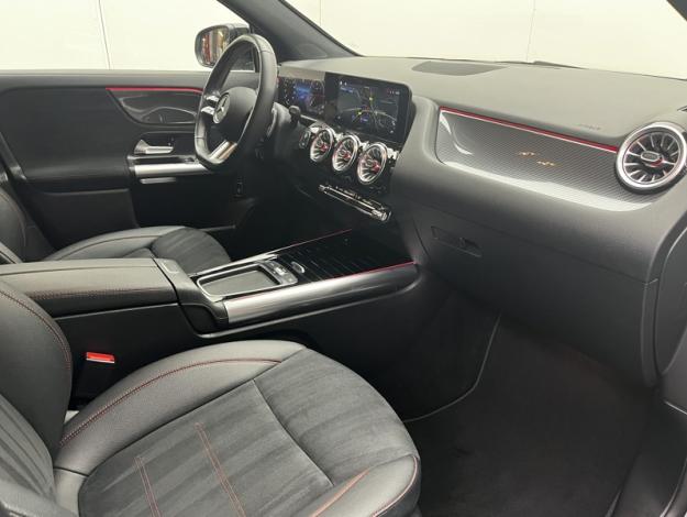 MERCEDES-BENZ GLA 200 d AMG Line  