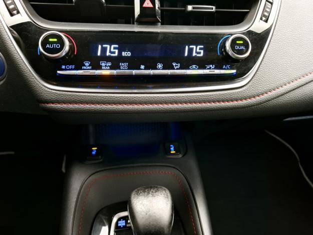 TOYOTA Corolla Touring Sports Hybride 122h Collection   