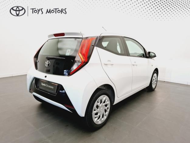 TOYOTA Aygo 1.0 VVT-i x-play  1.0 72 ch 