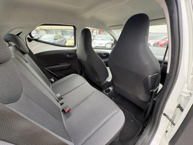 TOYOTA Aygo 1.0 VVT-i x-play  1.0 72 ch 
