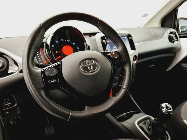 TOYOTA Aygo 1.0 VVT-i x-play  1.0 72 ch 