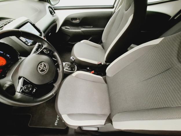 TOYOTA Aygo 1.0 VVT-i x-play  1.0 72 ch 