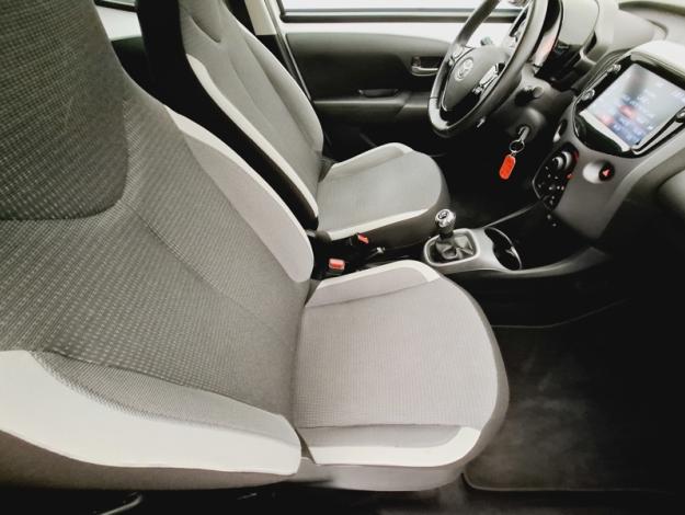 TOYOTA Aygo 1.0 VVT-i x-play  1.0 72 ch 