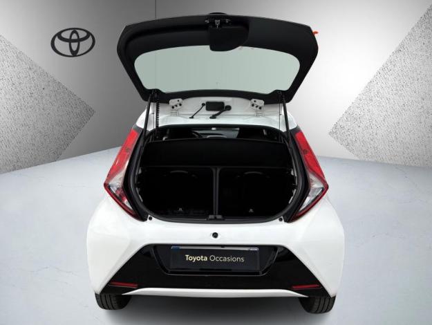 TOYOTA Aygo 1.0 VVT-i x-play  1.0 72 ch 