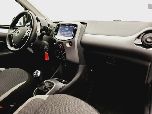 TOYOTA Aygo 1.0 VVT-i x-play  1.0 72 ch 