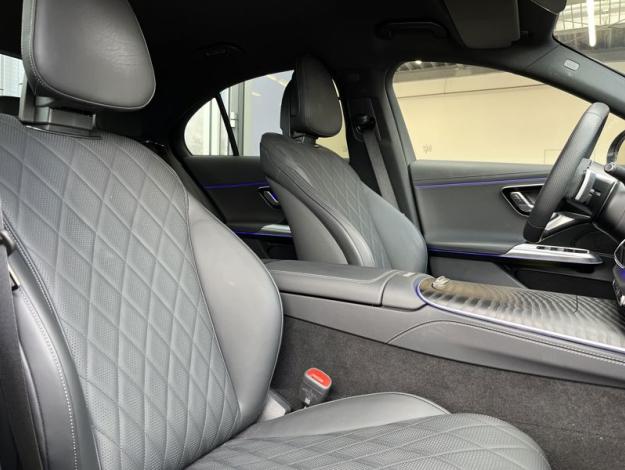 MERCEDES-BENZ Třída E E 220 d 4MATIC (16/18)