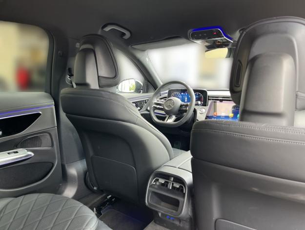 MERCEDES-BENZ Třída E E 220 d 4MATIC (18/18)