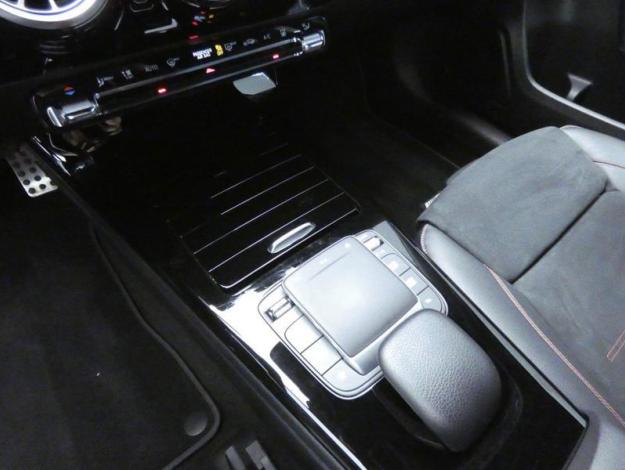 MERCEDES-BENZ Classe A 250 e AMG Line  