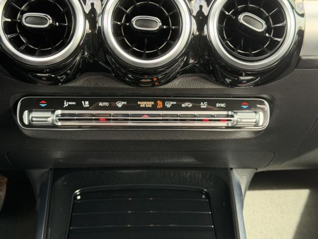 MERCEDES-BENZ GLB 200 d Progressive Line  GLB 200 d Progressive Line