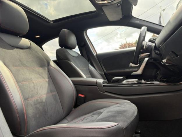 MERCEDES-BENZ A 250 e Berline AMG Pack Night Pano Attelage  