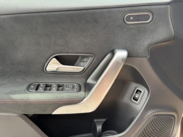 MERCEDES-BENZ A 250 e Berline AMG Pack Night Pano Attelage  