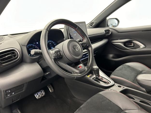 TOYOTA Yaris Hybride 130h GR SPORT  