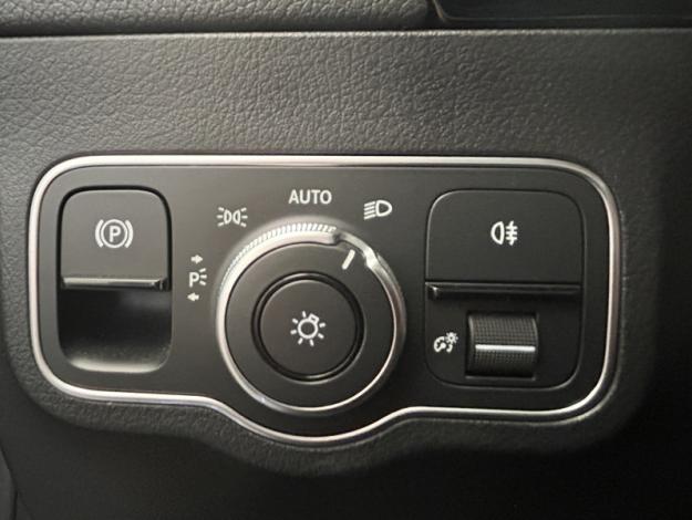MERCEDES-BENZ GLA 200 d tout terrain  