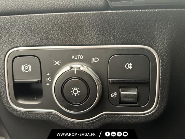 MERCEDES-BENZ GLA 200 d AMG Line  