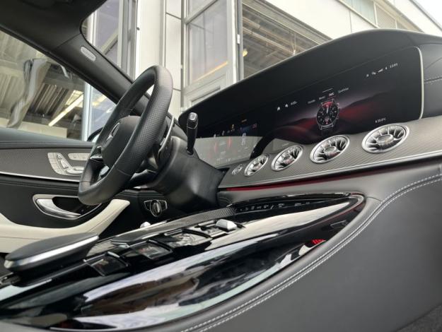 MERCEDES-BENZ Mercedes-AMG GT 53 4MATIC+ (18/26)