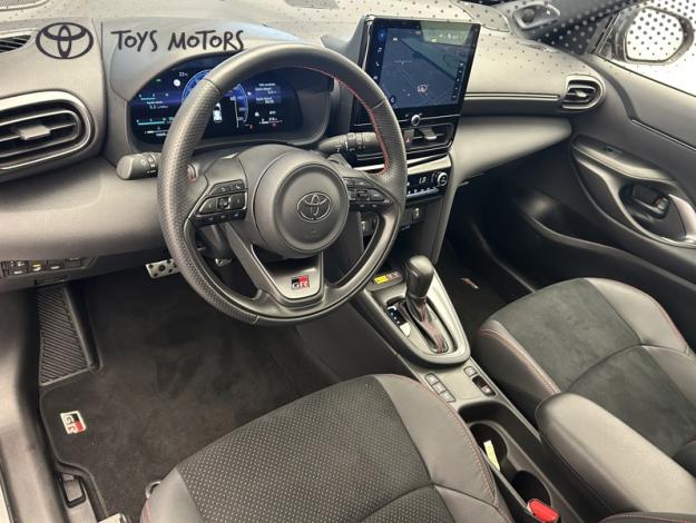TOYOTA Yaris Cross 1.5 130H GR SPORT   TOIT PANO + PACK TECHNO 