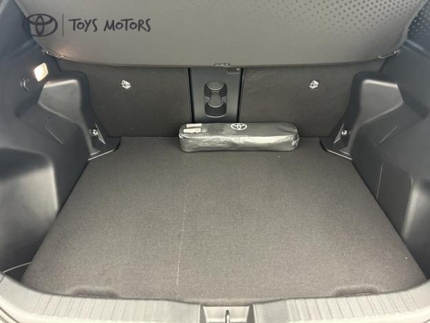 TOYOTA Yaris Cross 1.5 130H GR SPORT   TOIT PANO + PACK TECHNO 