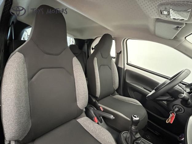 TOYOTA Aygo X 1.0 VVT-i 72 Dynamic   