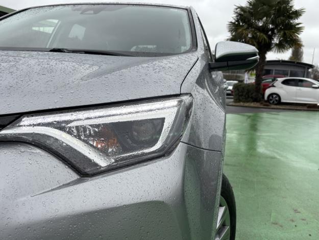 TOYOTA RAV4 2WD Silver Edition  