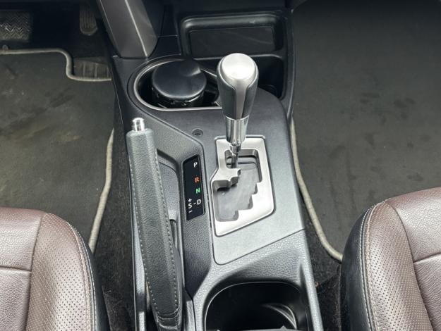 TOYOTA RAV4 2WD Silver Edition  