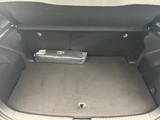 TOYOTA Yaris 116h Dynamic  
