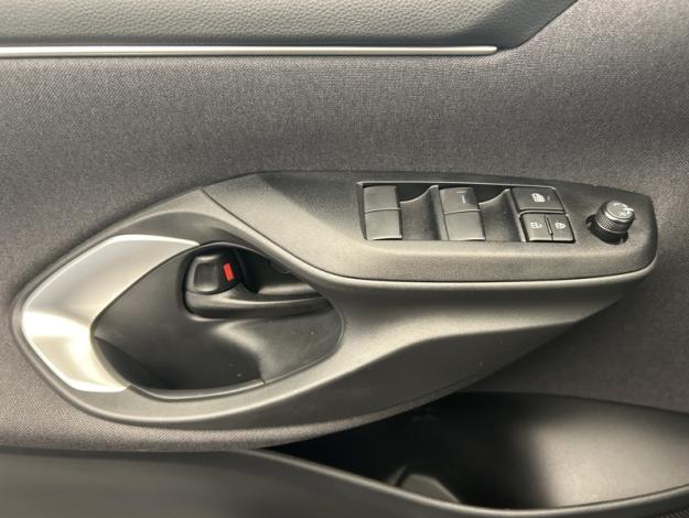 TOYOTA Yaris 116h Dynamic  