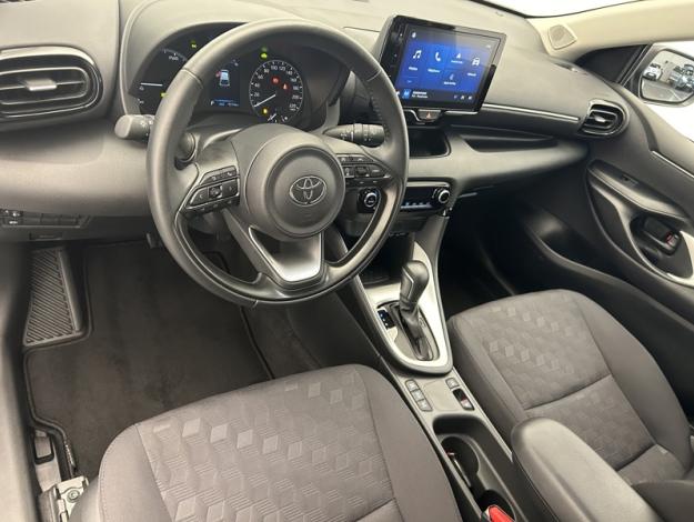 TOYOTA Yaris 116h Dynamic  