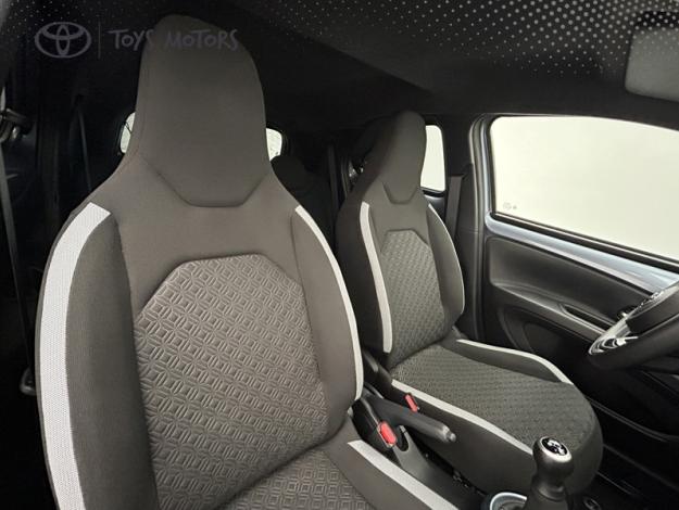 TOYOTA Aygo X 1.0 VVT-i 72 Design  
