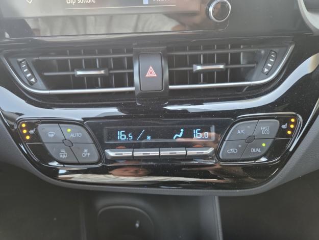 TOYOTA C-HR 122h Dynamic Ultimate  