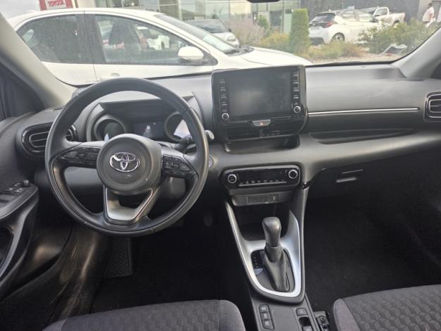 TOYOTA Yaris 116h Design Pack  